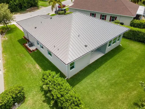 675 Ne Moss Rose Place Port Saint Lucie FL 34983