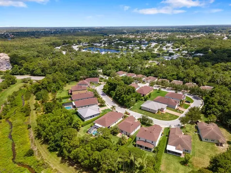 675 Ne Moss Rose Place Port Saint Lucie FL 34983
