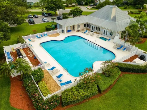 675 Ne Moss Rose Place Port Saint Lucie FL 34983