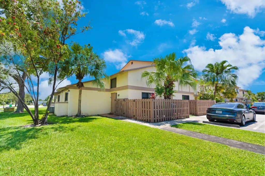 10650 Nw 30th Place Sunrise FL 33322