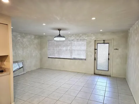 1059 Ainslie D Boca Raton FL 33434
