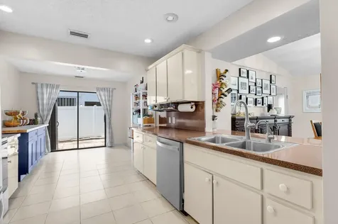 7515 San Mateo Drive Boca Raton FL 33433