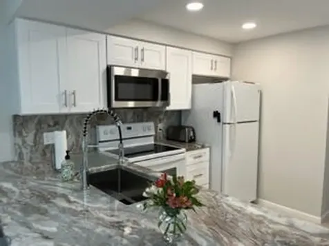 1605 S Us Highway 1 Jupiter FL 33477