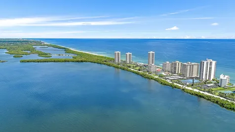 5420 N Ocean Drive Singer Island FL 33404