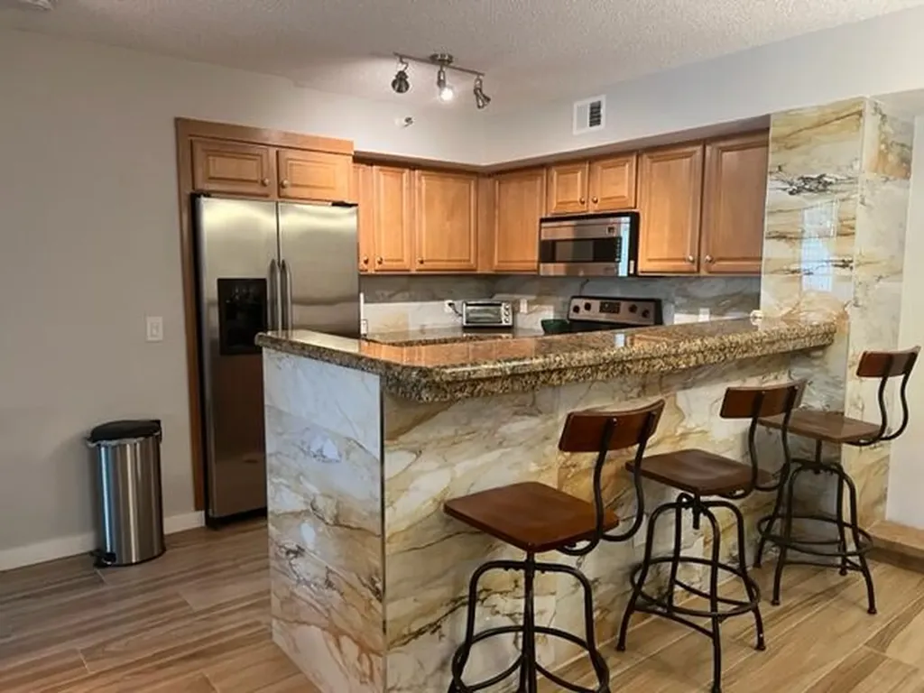 160 Yacht Club 206 Way Hypoluxo FL 33462