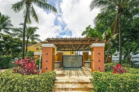 160 Yacht Club 206 Way Hypoluxo FL 33462
