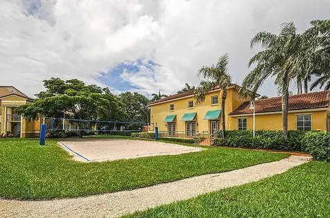 160 Yacht Club 206 Way Hypoluxo FL 33462