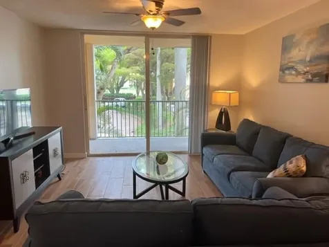 160 Yacht Club 206 Way Hypoluxo FL 33462