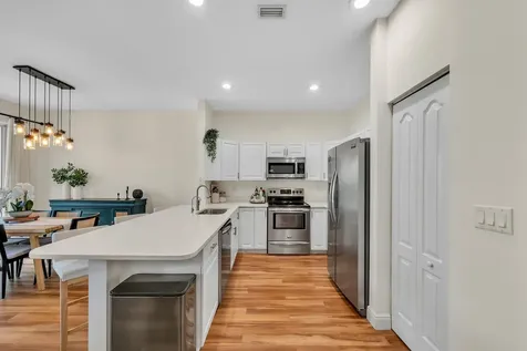6086 Seminole Gardens Circle Riviera Beach FL 33418