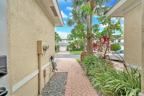 6086 Seminole Gardens Circle Riviera Beach FL 33418