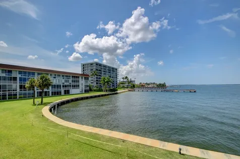 410 Wilma Circle Riviera Beach FL 33404