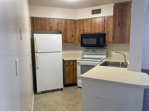 212 Lake Pointe Drive Oakland Park FL 33309