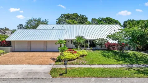 3035 St James Drive Boca Raton FL 33434