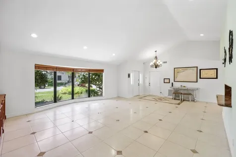 3035 St James Drive Boca Raton FL 33434
