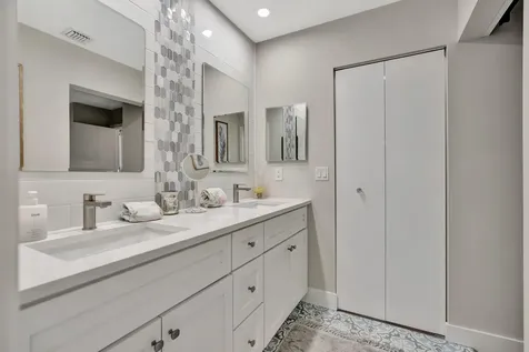 356 Prestwick Circle Palm Beach Gardens FL 33418