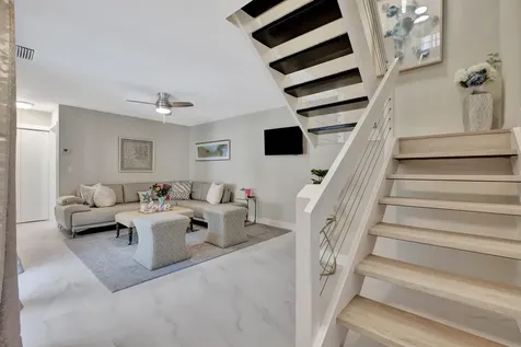 356 Prestwick Circle Palm Beach Gardens FL 33418