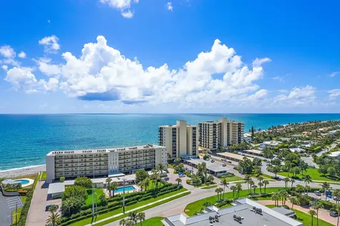 200 Beach Road Tequesta FL 33469