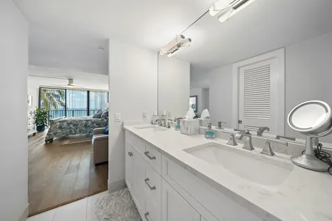 200 Beach Road Tequesta FL 33469