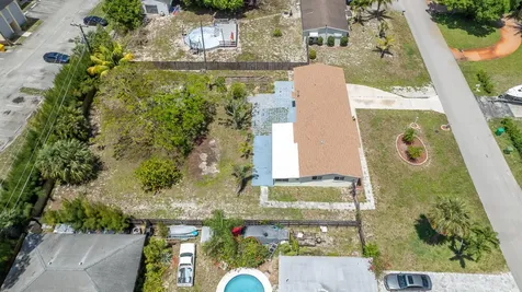 3180 Carol Avenue Palm Springs FL 33461