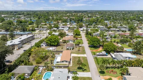 3180 Carol Avenue Palm Springs FL 33461