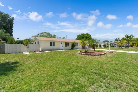 3180 Carol Avenue Palm Springs FL 33461