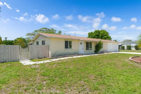3180 Carol Avenue Palm Springs FL 33461