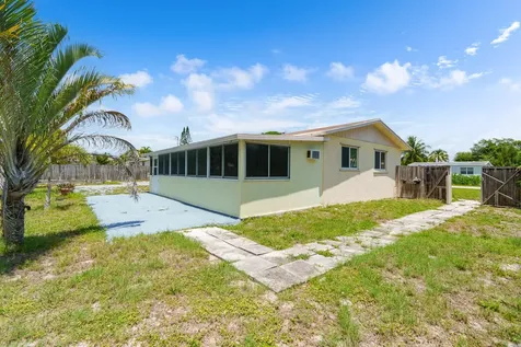 3180 Carol Avenue Palm Springs FL 33461