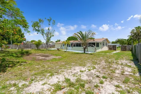 3180 Carol Avenue Palm Springs FL 33461