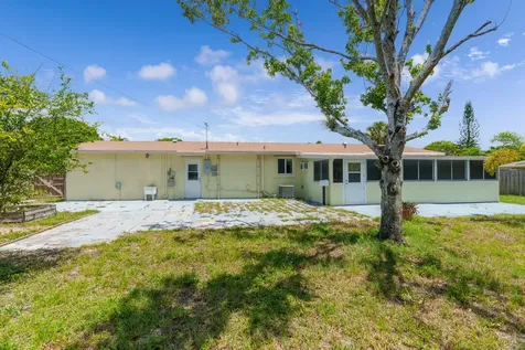 3180 Carol Avenue Palm Springs FL 33461