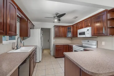 3180 Carol Avenue Palm Springs FL 33461