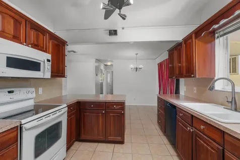 3180 Carol Avenue Palm Springs FL 33461