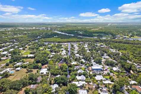 815 Sw Rustic Circle Stuart FL 34997