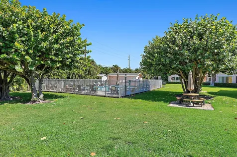 12416 Alternate A1a Palm Beach Gardens FL 33410