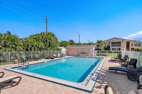 12416 Alternate A1a Palm Beach Gardens FL 33410