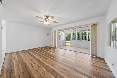 12416 Alternate A1a Palm Beach Gardens FL 33410