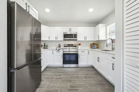 561 Sw 10th Street Belle Glade FL 33430