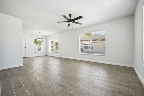 561 Sw 10th Street Belle Glade FL 33430