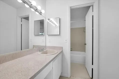 4718 NW 82nd Avenue Lauderhill FL 33351