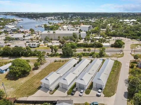 4982 Se Railway Avenue Stuart FL 34997