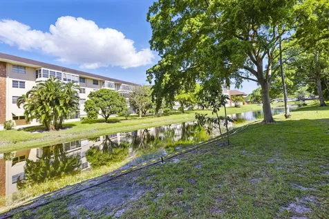 2951 Nw 46th Avenue Lauderdale Lakes FL 33313
