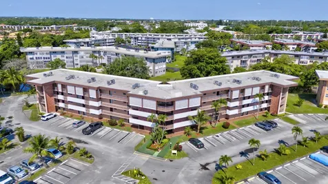 2951 Nw 46th Avenue Lauderdale Lakes FL 33313