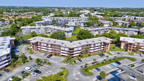 2951 Nw 46th Avenue Lauderdale Lakes FL 33313