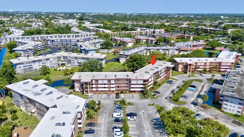 2951 Nw 46th Avenue Lauderdale Lakes FL 33313