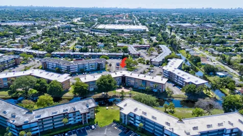 2951 Nw 46th Avenue Lauderdale Lakes FL 33313