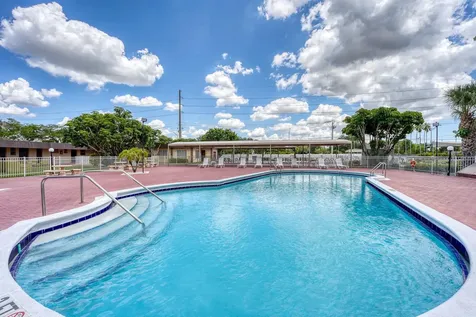 2951 Nw 46th Avenue Lauderdale Lakes FL 33313