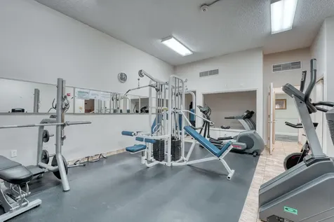 2951 Nw 46th Avenue Lauderdale Lakes FL 33313