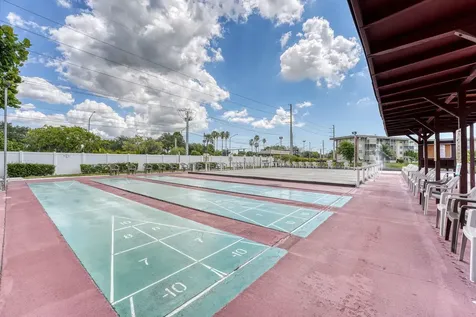 2951 Nw 46th Avenue Lauderdale Lakes FL 33313