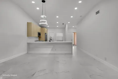 8269 Springtree Road Boca Raton FL 33496