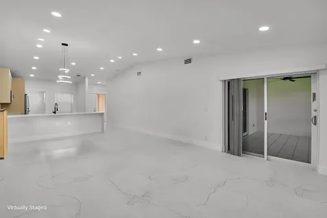 8269 Springtree Road Boca Raton FL 33496