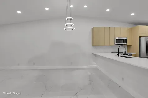 8269 Springtree Road Boca Raton FL 33496